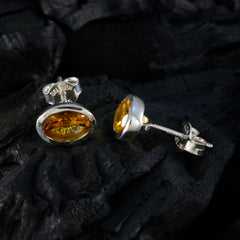 Hua Yellow Delicate Solitaire Stud Earring