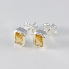 Lucia Yellow Elegant Solitaire Stud Earring