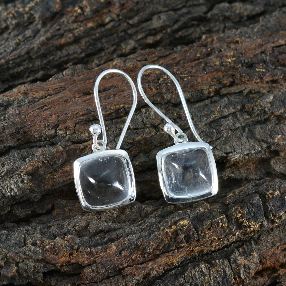 Jia White Slim Solitaire Dangle Earring