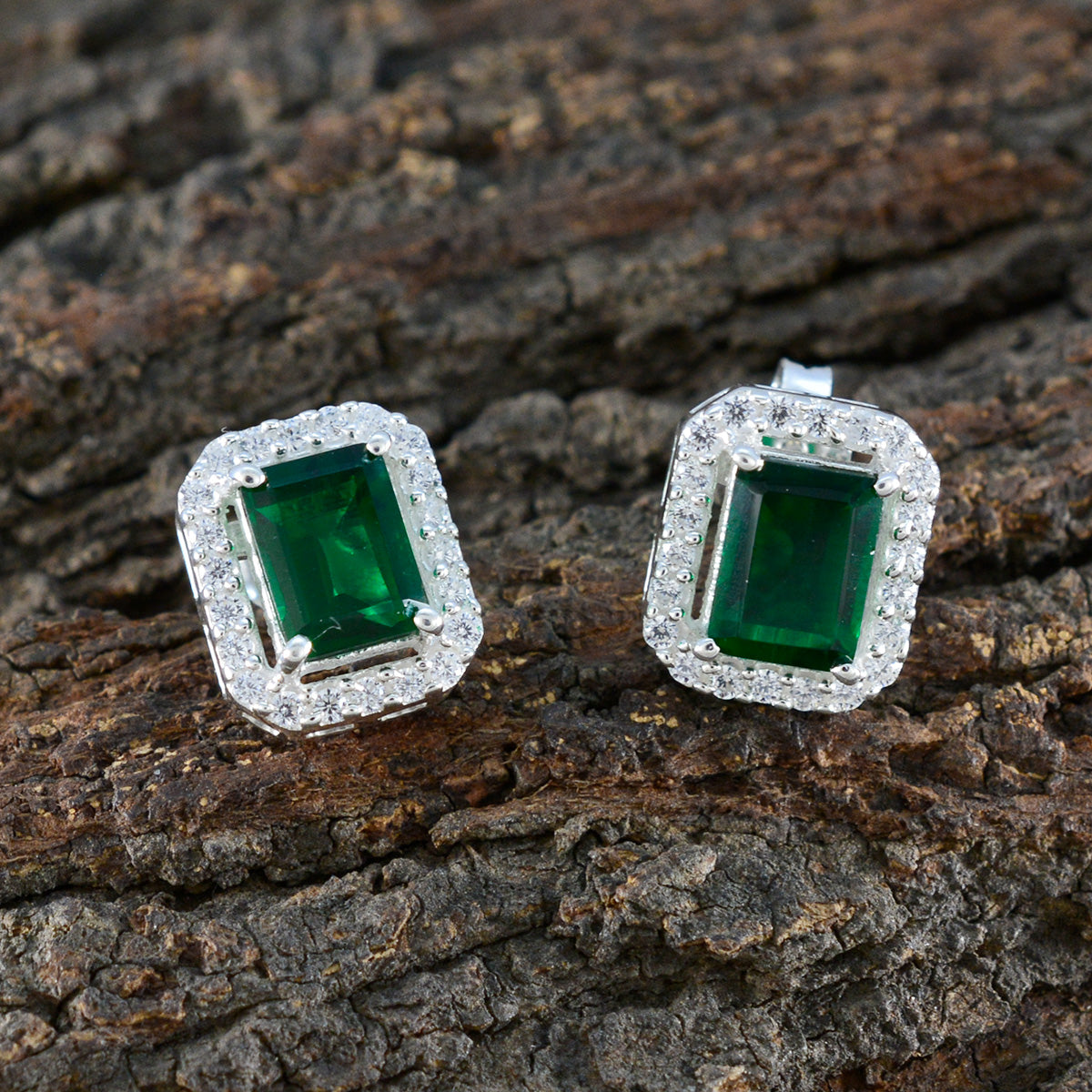 Mariana Green Dainty multiple Stud Earring