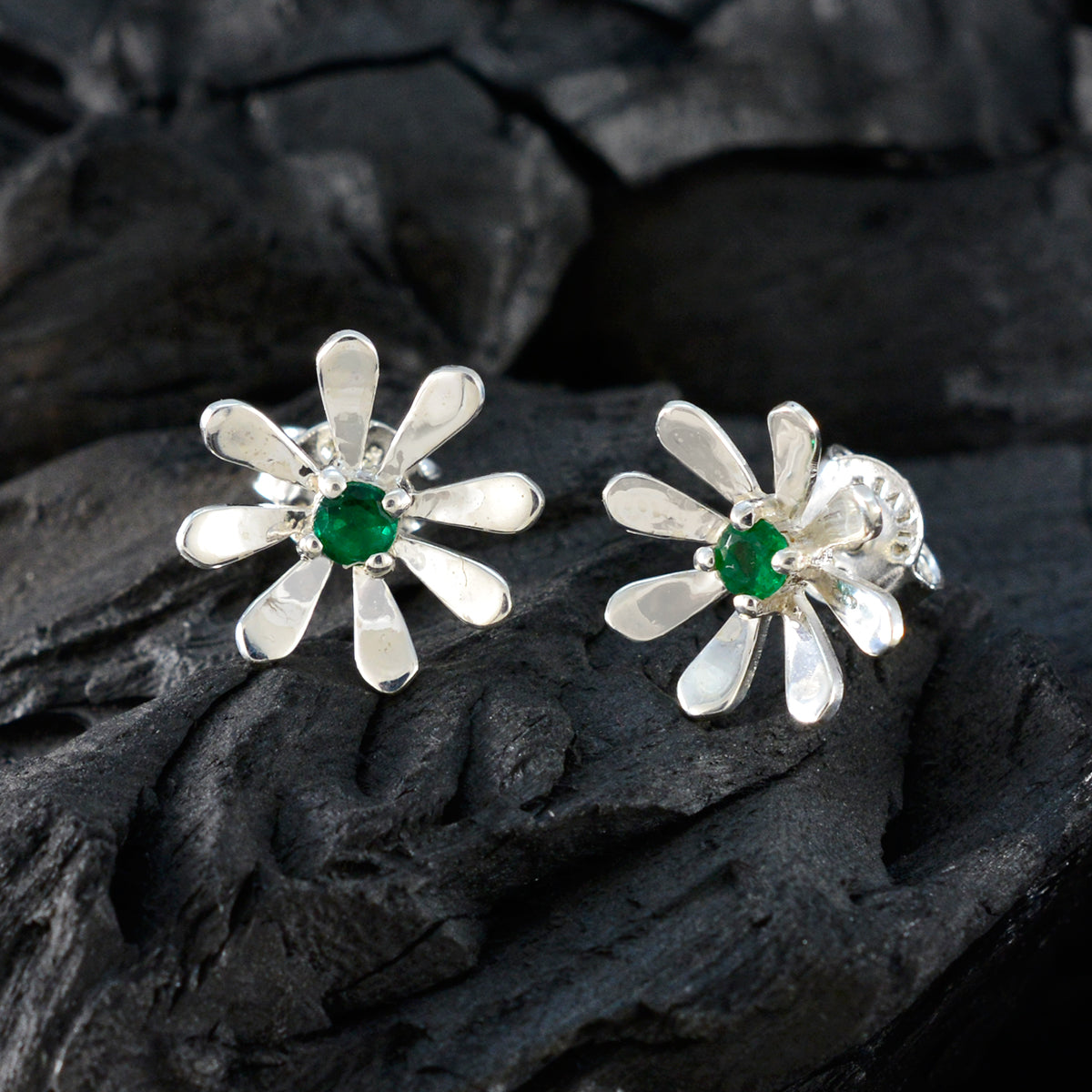 Antonia Green Delicate Solitaire Stud Earring