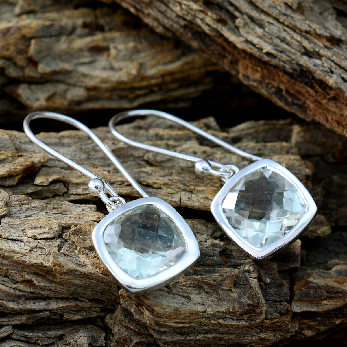 Wen Green Dainty Solitaire Dangle Earring