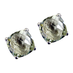 Xiu Green Dainty Solitaire Stud Earring