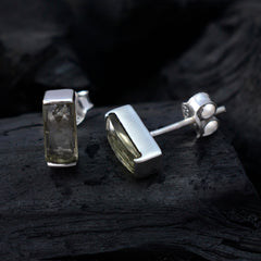 Julia Purple Elegant Solitaire Stud Earring