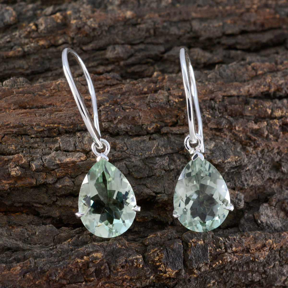 Gabriela Green Tiny Solitaire Dangle Earring