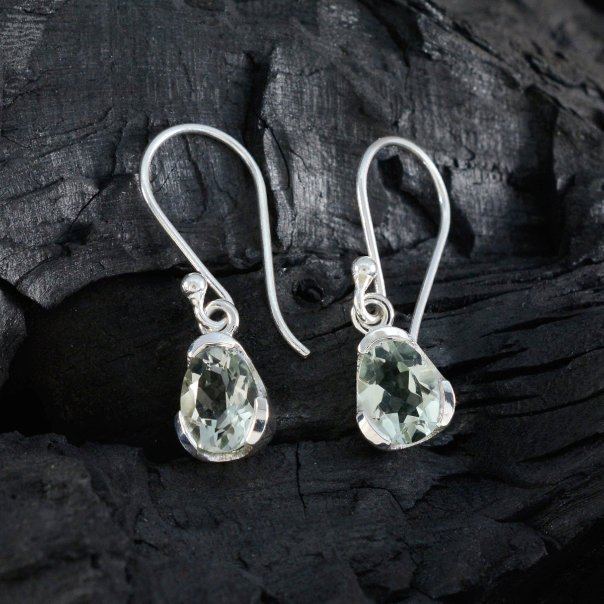 Nari Green Slim Solitaire Dangle Earring