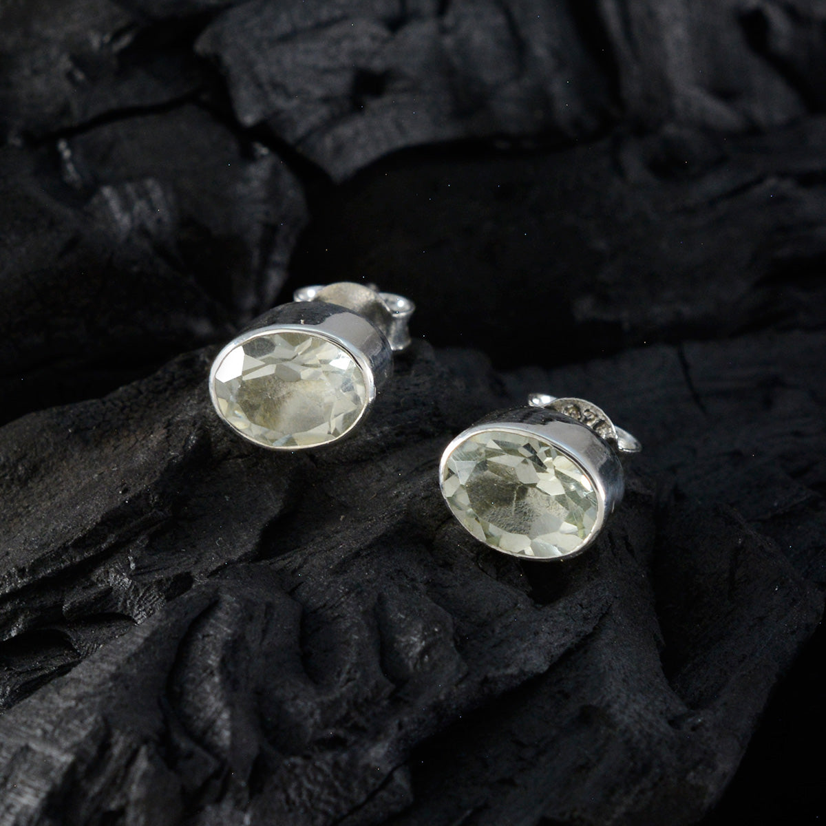 Aurora Green Delicate Solitaire Stud Earring