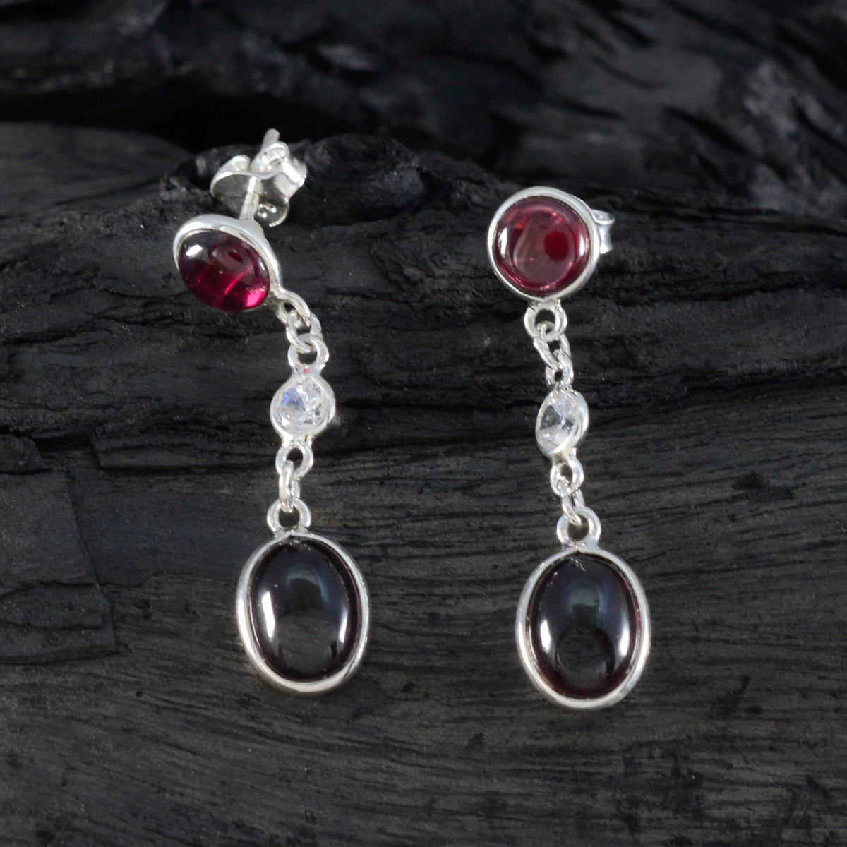 Sara Red Delicate multiple Stud Earring