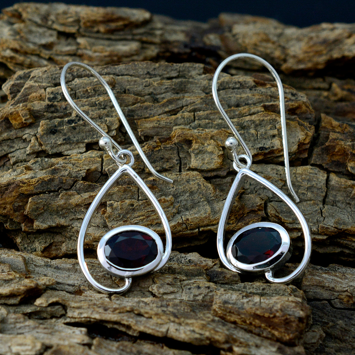 Teresa Red Delicate Solitaire Dangle Earring