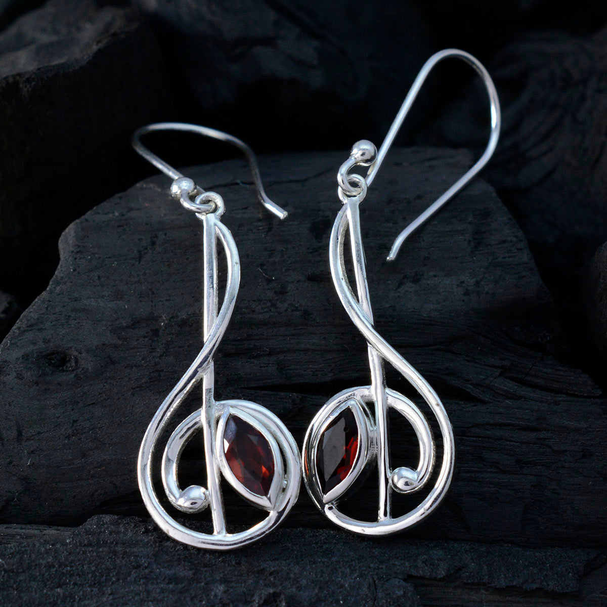 Tereza Red Delicate Solitaire Dangle Earring