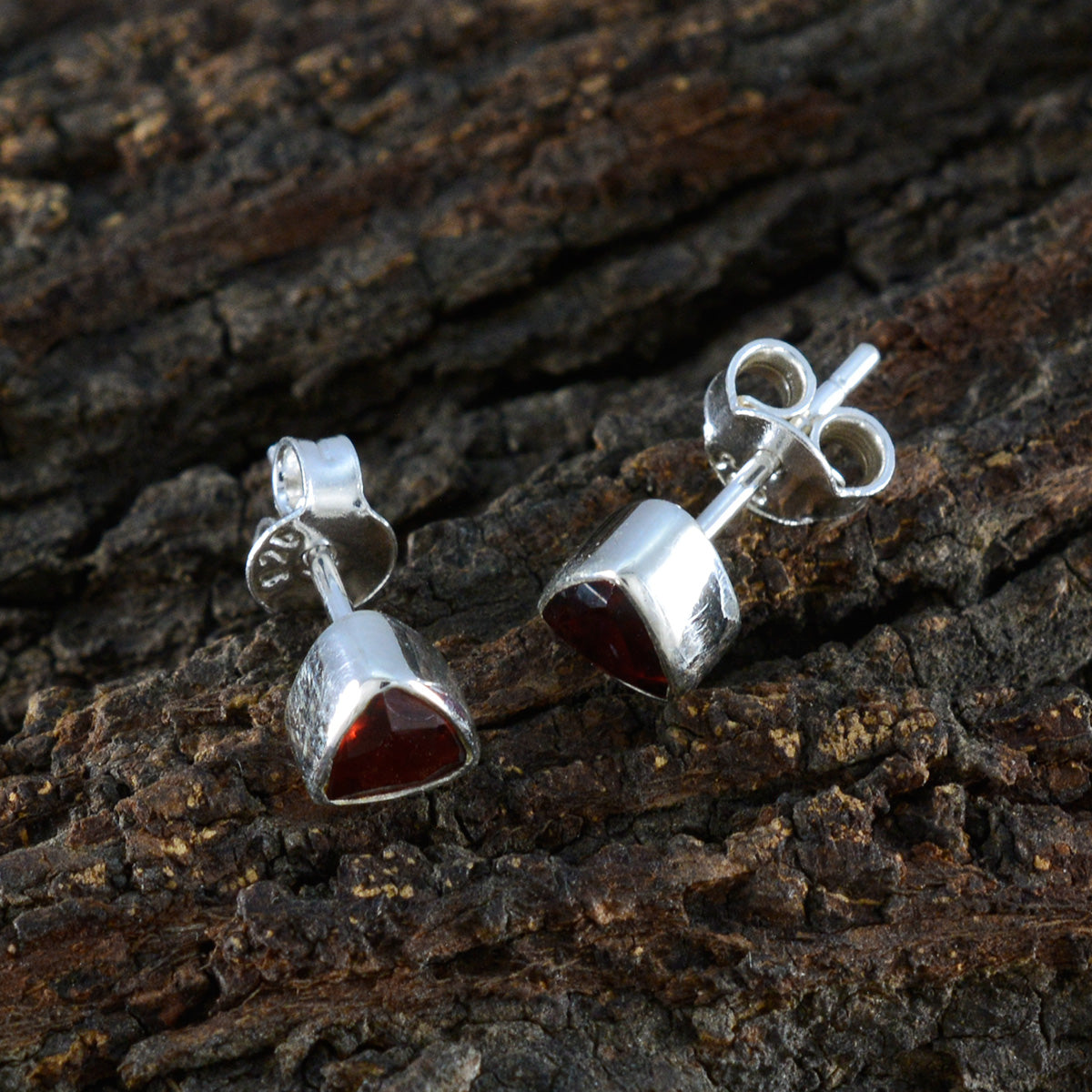 Clara Red Dainty Solitaire Stud Earring