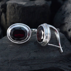 Yuki Red Dainty Solitaire Stud Earring