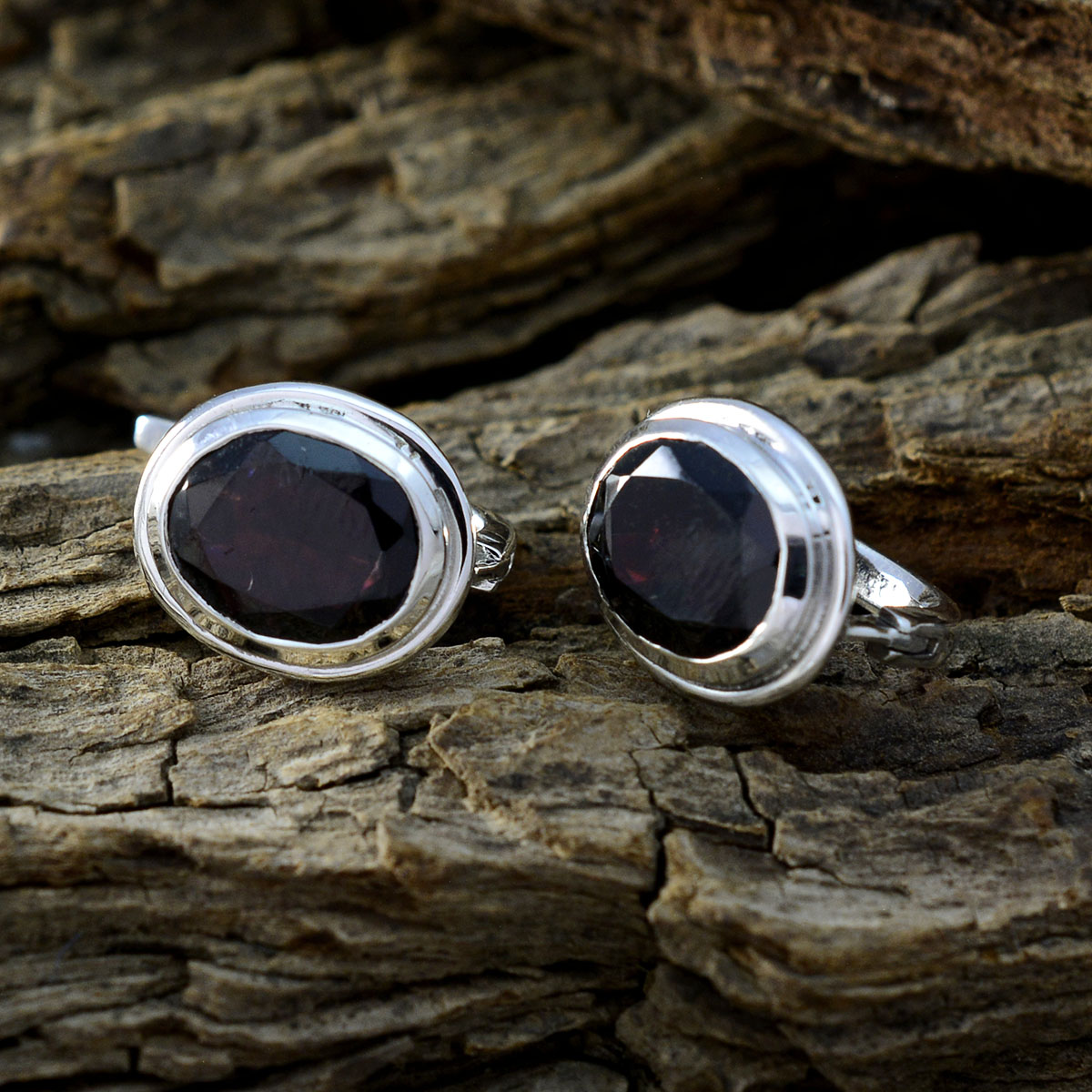 Yuki Red Dainty Solitaire Stud Earring
