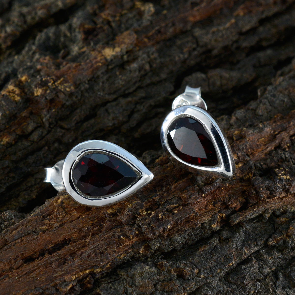 Lucia Red Dainty Solitaire Stud Earring