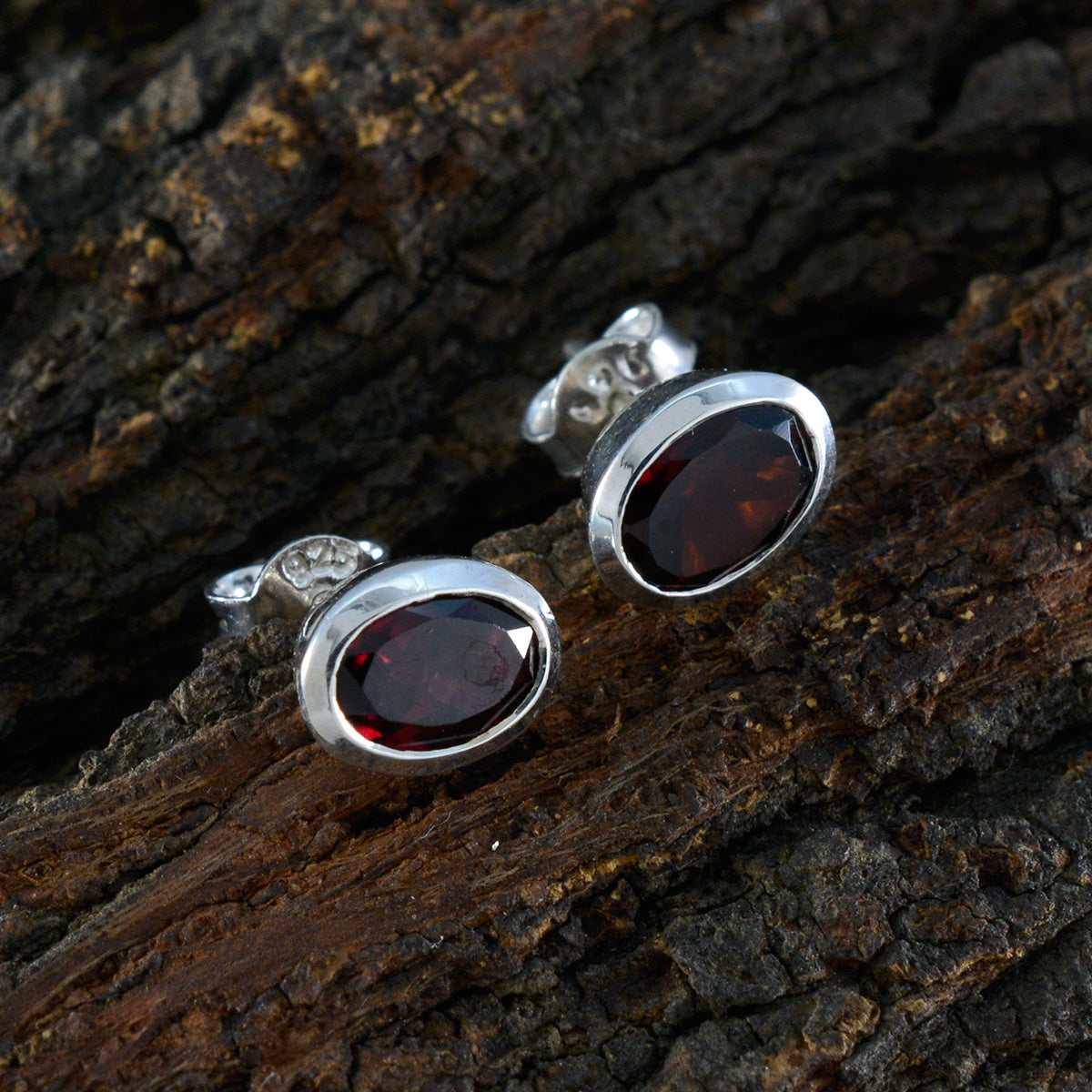Haruka Red Elegant Solitaire Stud Earring