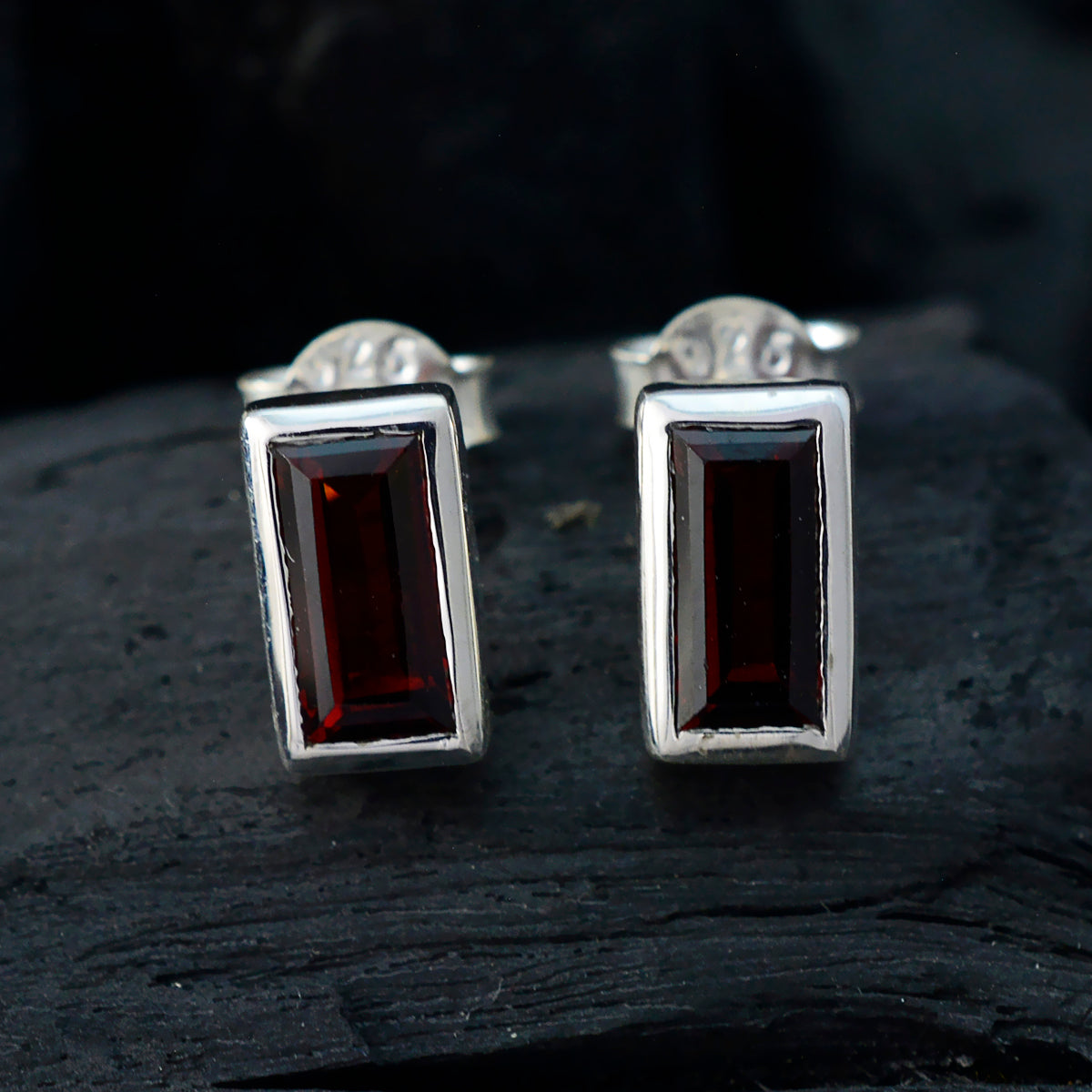 Greta Red Delicate Solitaire Stud Earring