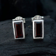 Greta Red Delicate Solitaire Stud Earring