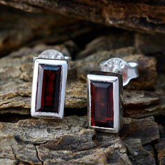 Greta Red Delicate Solitaire Stud Earring