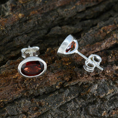 Jia Red Delicate Solitaire Stud Earring