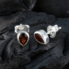 Camila Red Delicate Solitaire Stud Earring