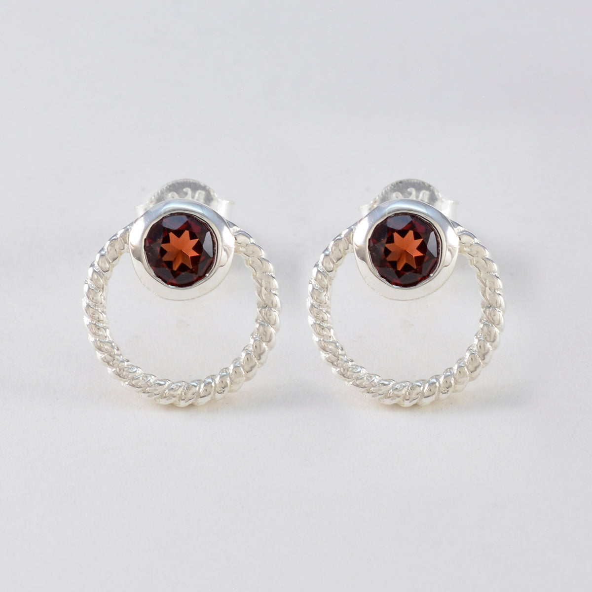 Fernanda Red Delicate Solitaire Stud Earring