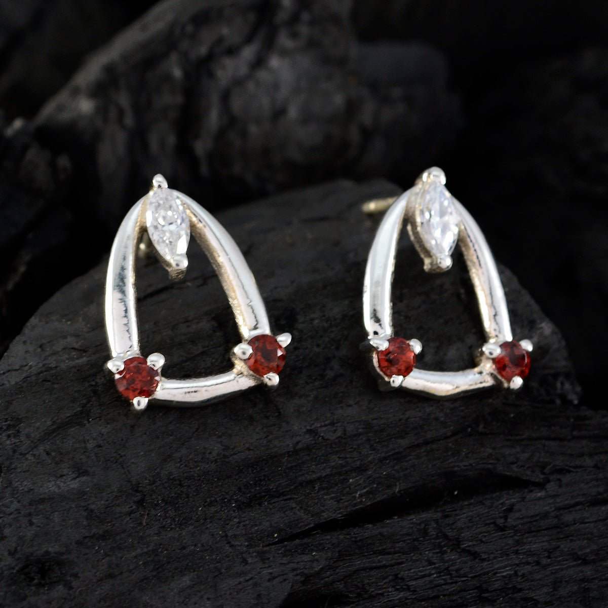 Milagros Red Delicate multiple Stud Earring