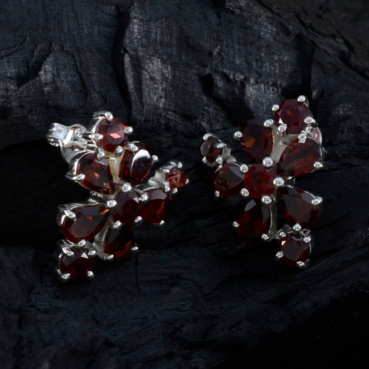 Grace Red Minimal multiple Stud Earring