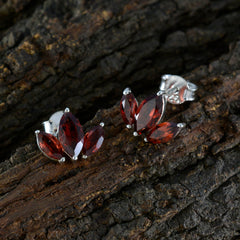 Min seo Red Dainty multiple Stud Earring