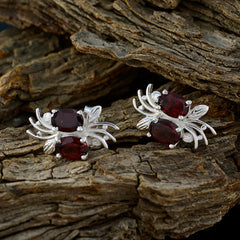 Lea Red Dainty multiple Stud Earring