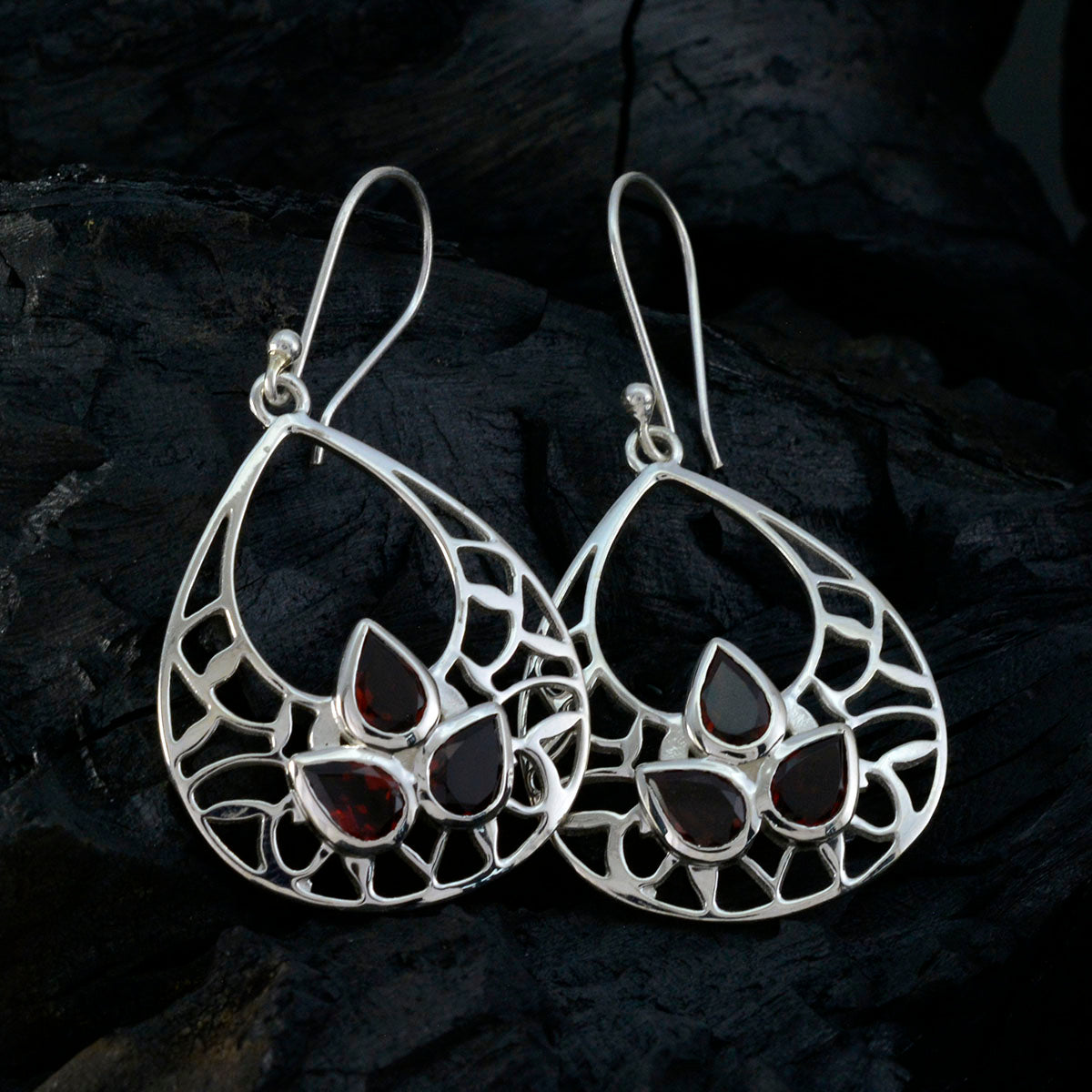 Layla Red Mid weight Trilogy Dangle Earring