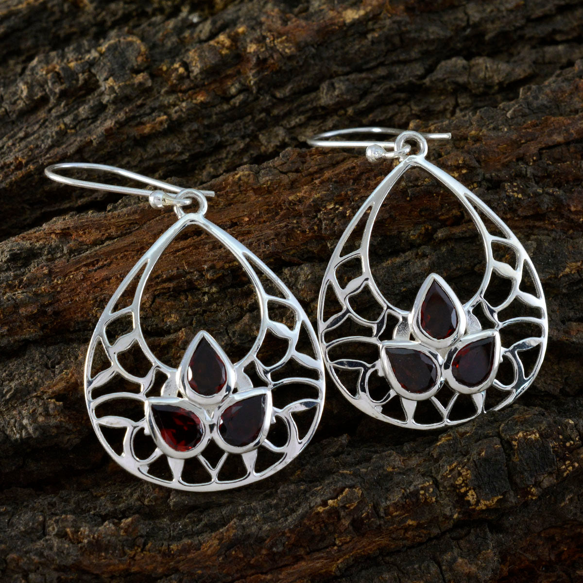 Layla Red Mid weight Trilogy Dangle Earring