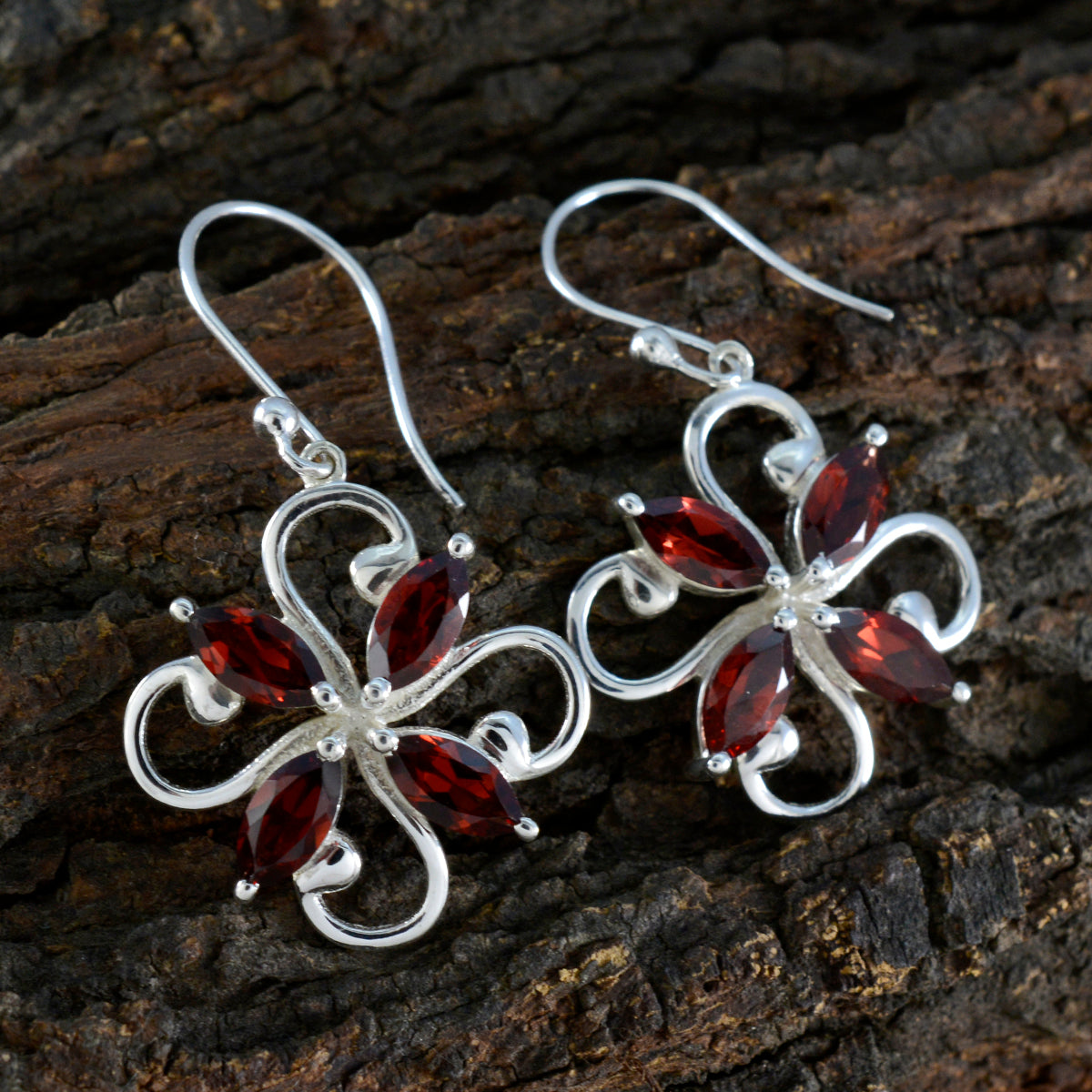Bianca Red Minimal quarter Dangle Earring