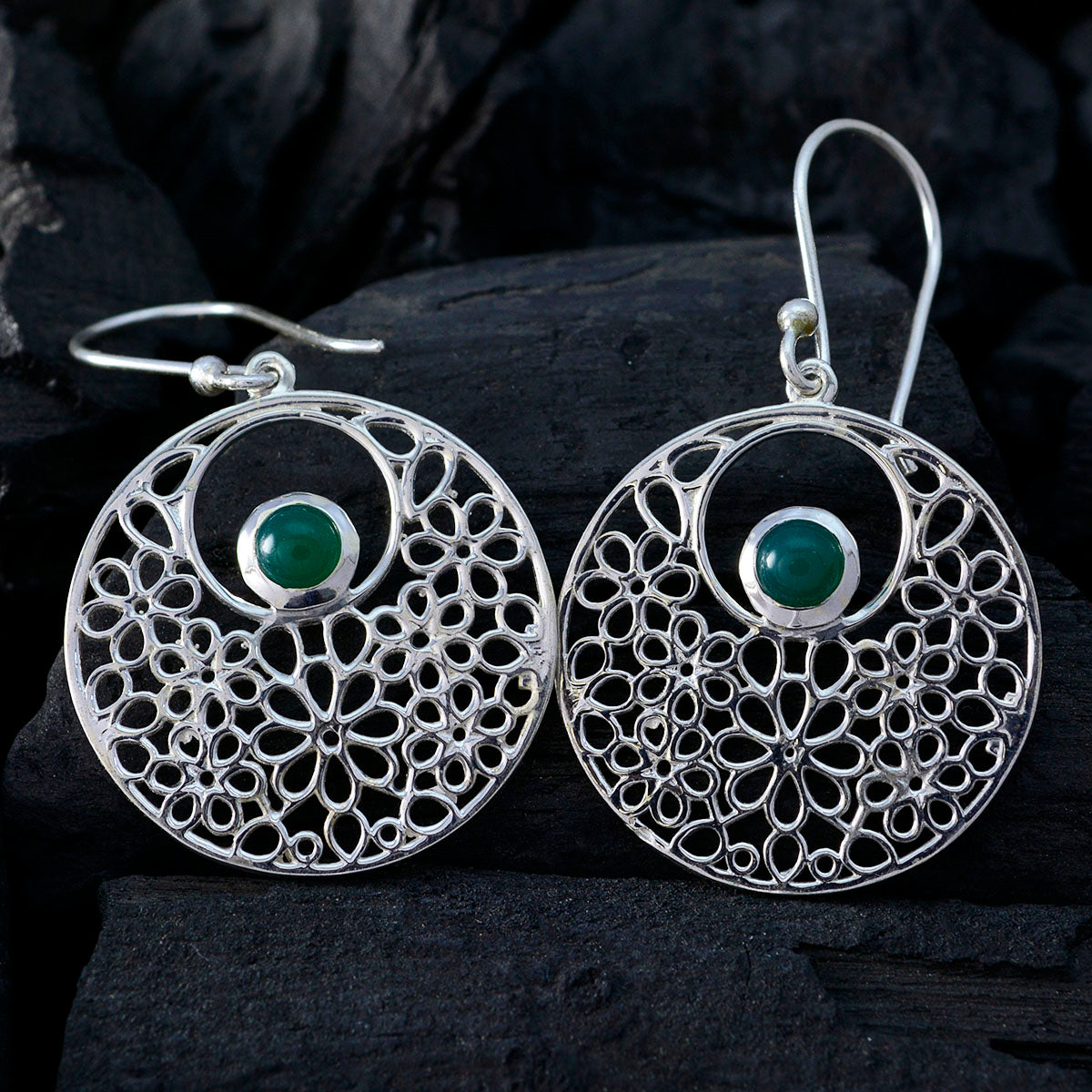 Constanza Green Eye catching Solitaire Dangle Earring