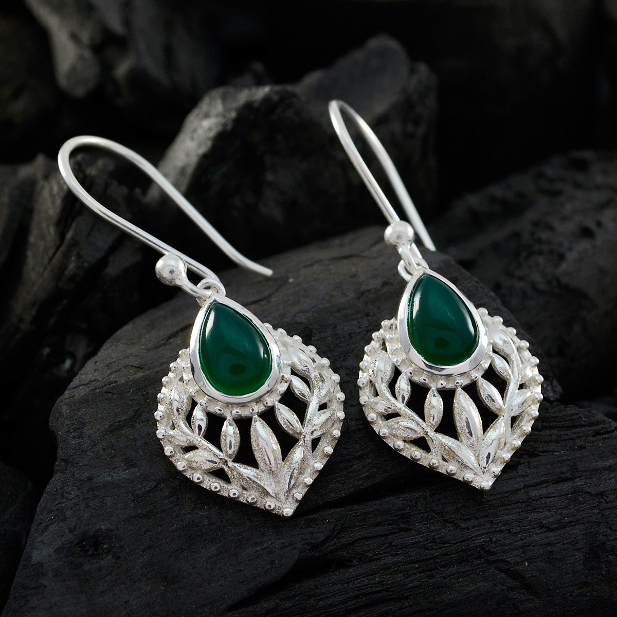 Katharina Green Tiny Solitaire Dangle Earring