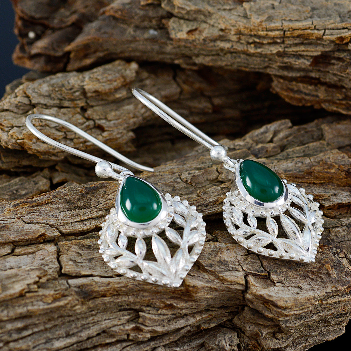 Katharina Green Tiny Solitaire Dangle Earring