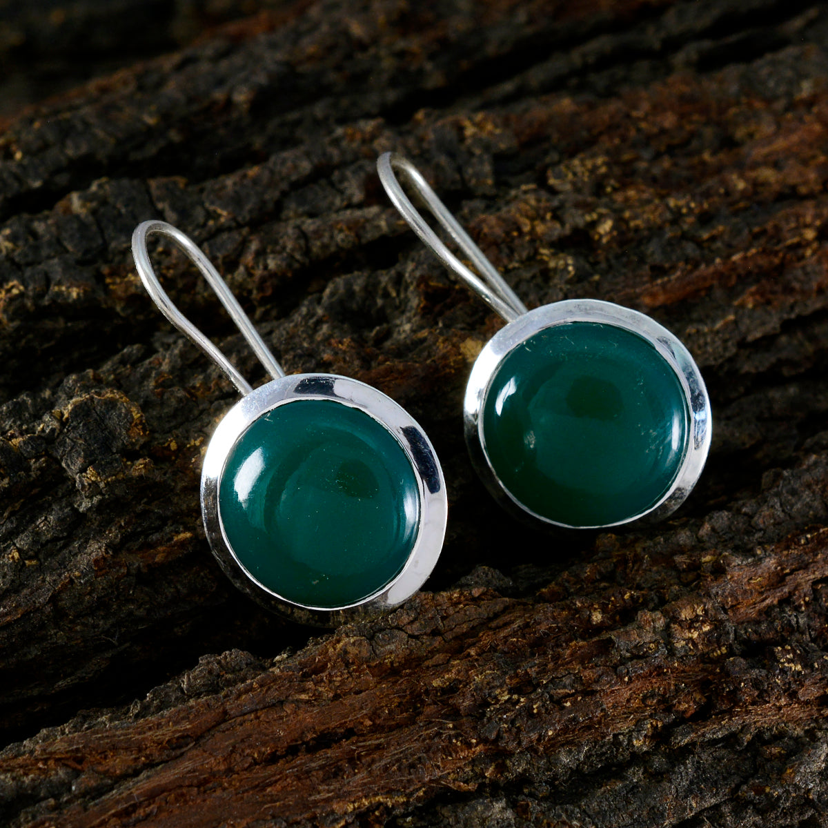 Fernanda Green Eye catching Solitaire Dangle Earring