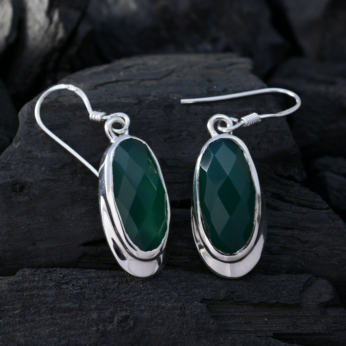 Natalia Green Classic Solitaire Dangle Earring