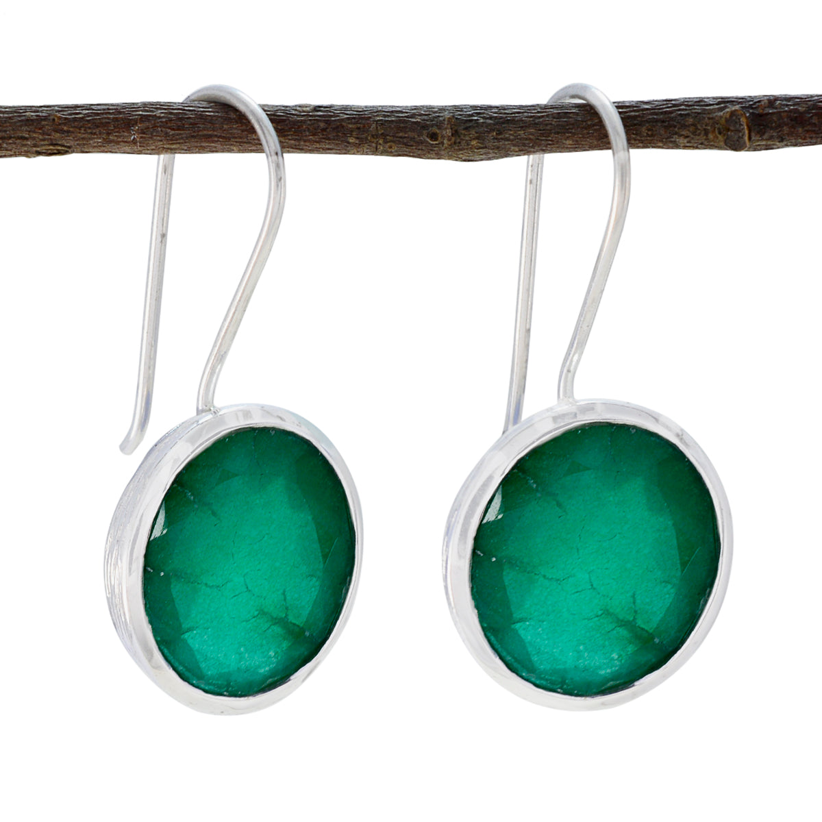 Sofía Green Eye catching Solitaire Dangle Earring Indian Emerald Green Dangle