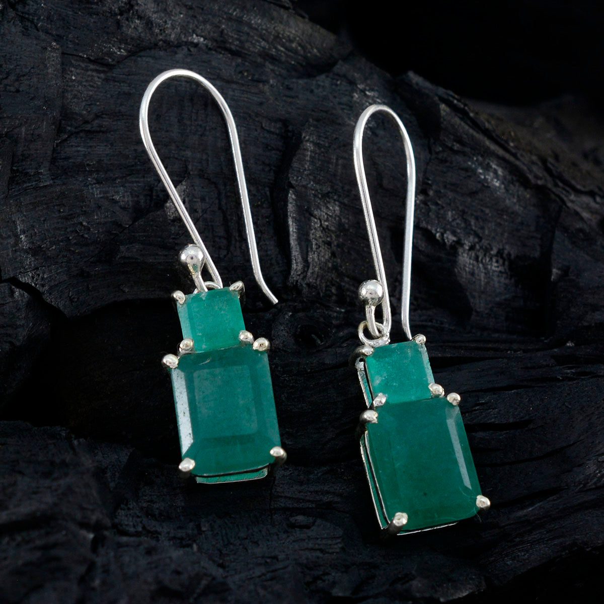 Sara Green Whisper thin Toi et Moi Dangle Earring