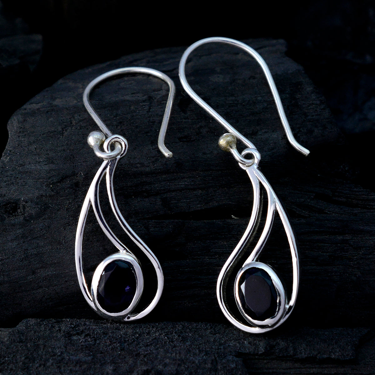 Claire Blue Elegant Solitaire Dangle Earring