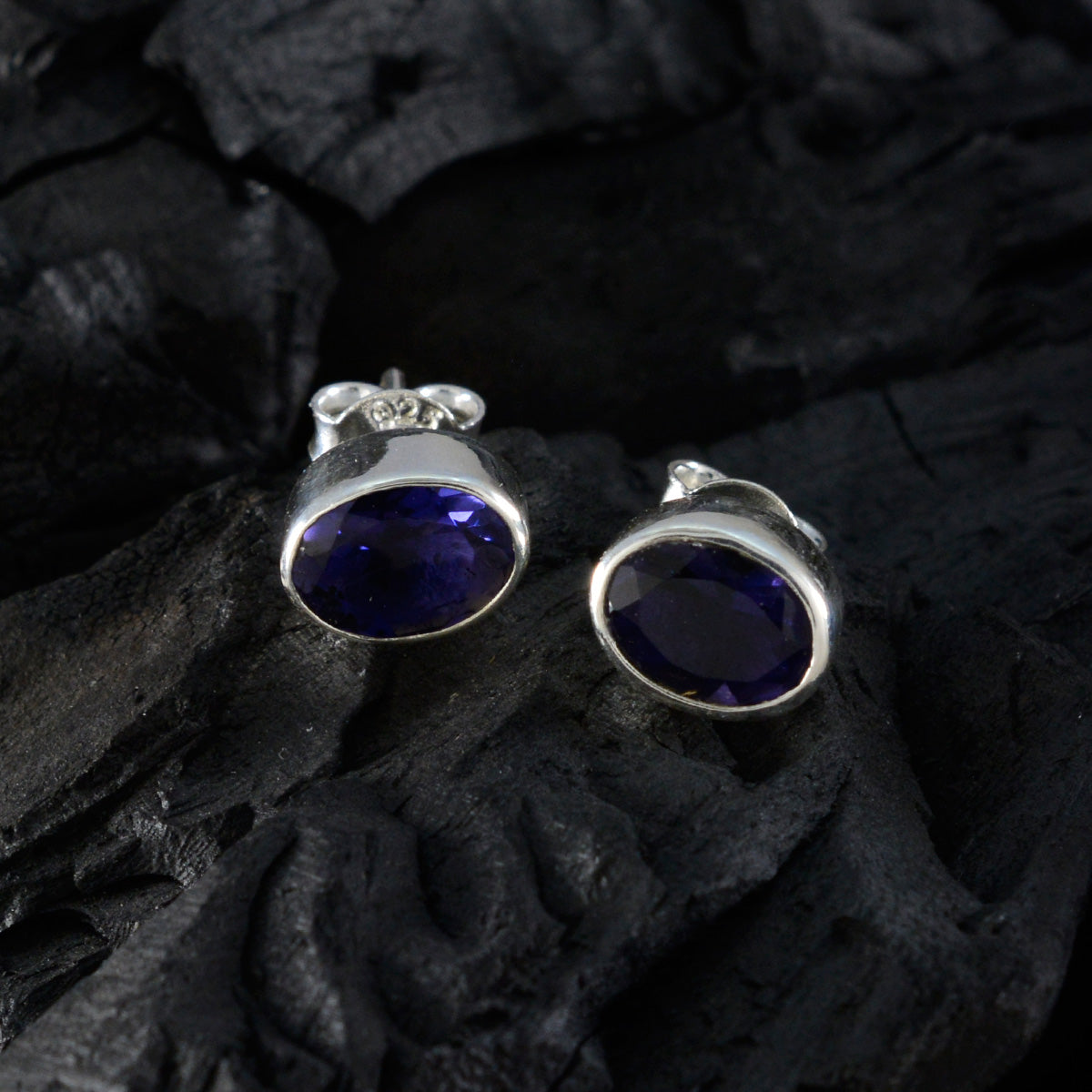 Ava Blue Delicate Solitaire Stud Earring