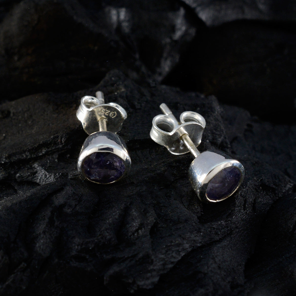 Claire Blue Delicate Solitaire Stud Earring