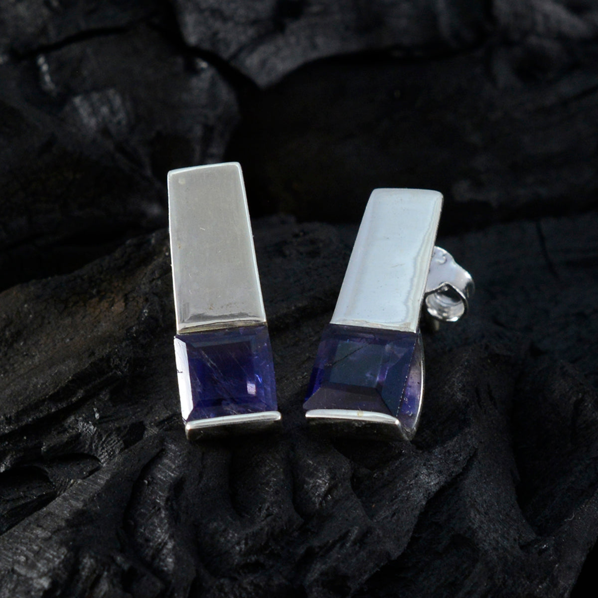 Leah Blue Dainty Solitaire Stud Earring