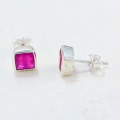 Lea Red Delicate Solitaire Stud Earring