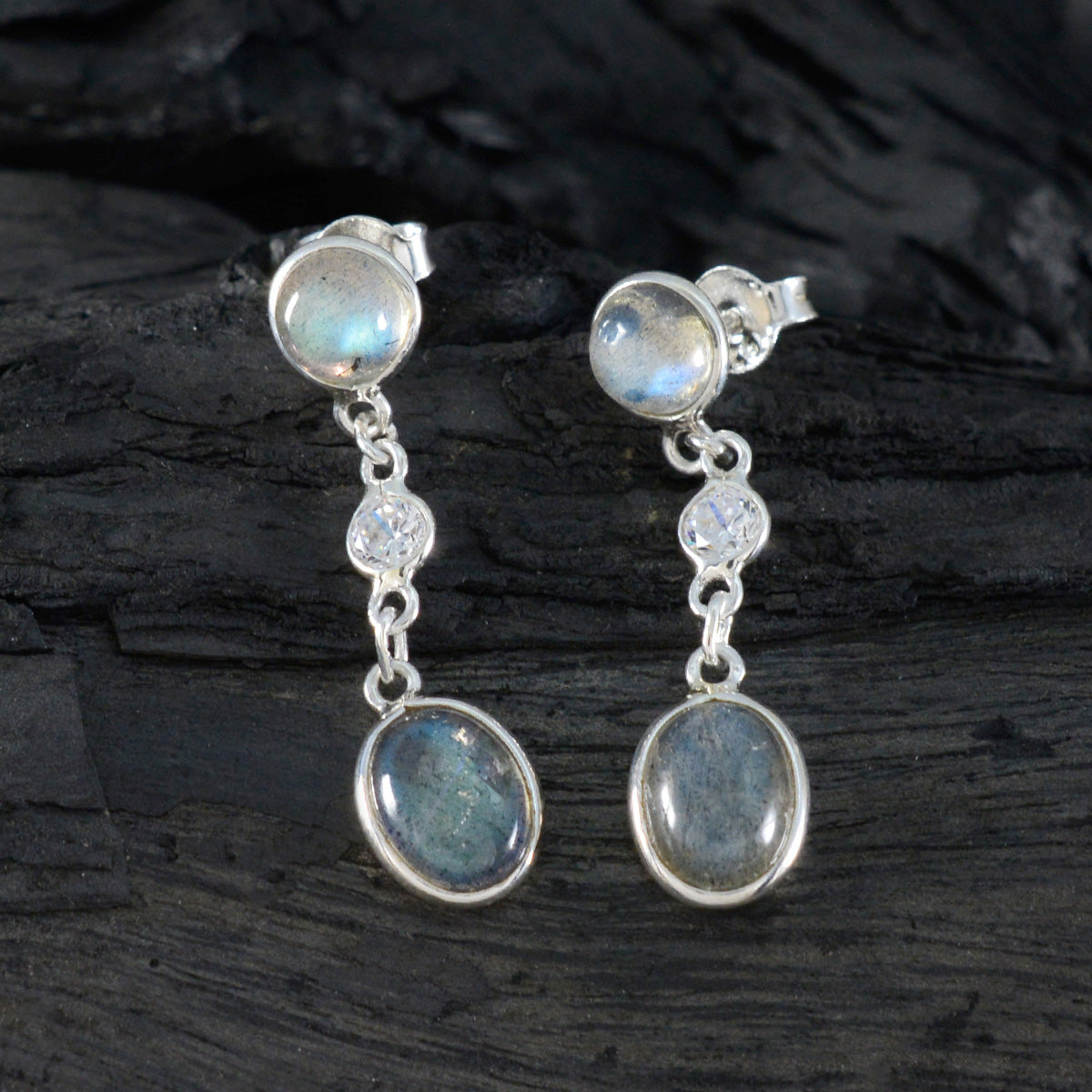 Yasmin Grey Delicate multiple Stud Earring
