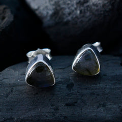 Ji eun Grey Delicate Solitaire Stud Earring
