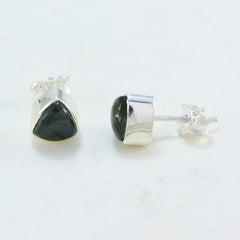 Ji eun Grey Delicate Solitaire Stud Earring