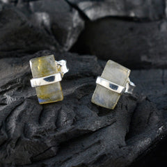 Ling Grey Elegant Solitaire Stud Earring