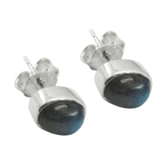 Min seo Grey Delicate Solitaire Stud Earring