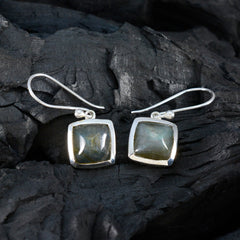 Jiwoo Grey Slim Solitaire Dangle Earring